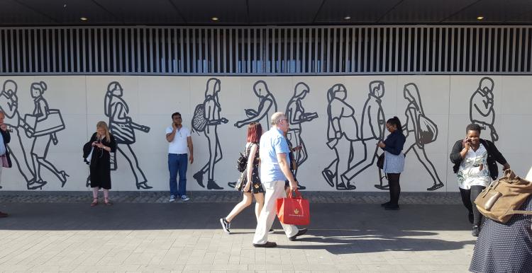 City of London people walking